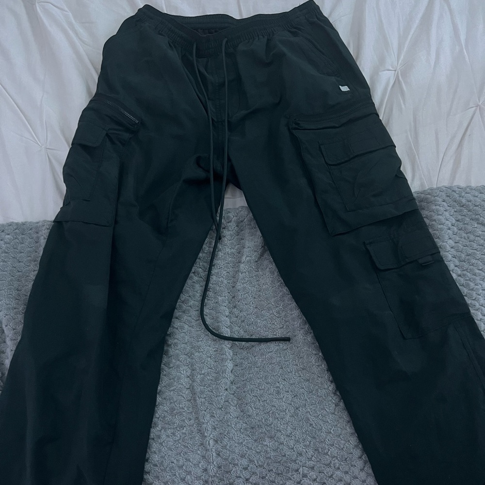 urban outfitters cargo pants